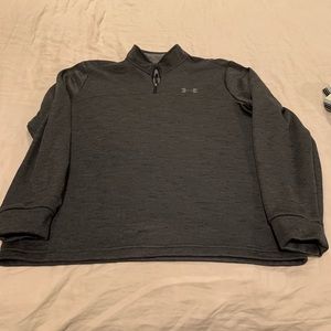 Under Armour quarter zip like new